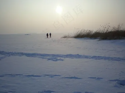 冬季旅行，冬天，第八水上的冰