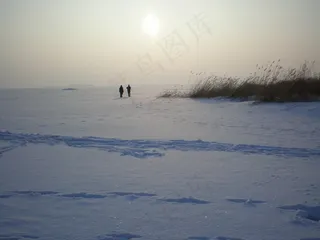 冬季旅行，冬天，第八水上的冰