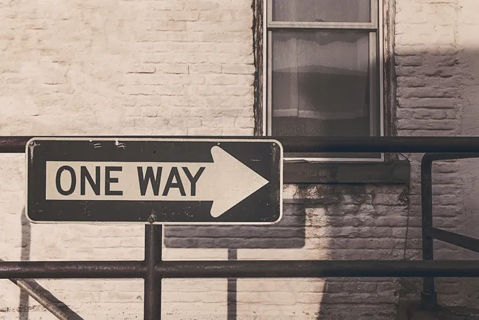 one way lounge tunes,商品标签,文字图片,指示牌,公共标示,路路牌方式