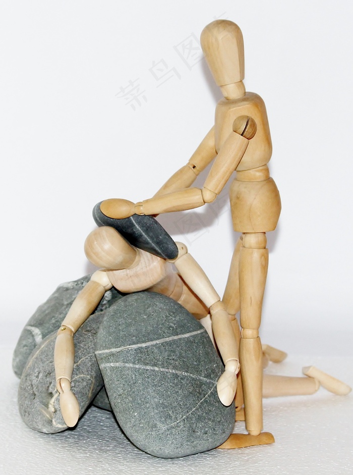 木制人像，石头，暴跌，帮助，无助
