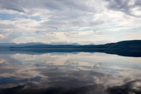 天空，水，反射，云，大海，海洋，景观