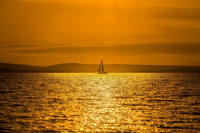 日落，海洋，在晚上