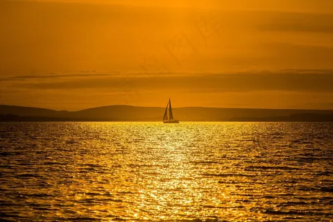 日落，海洋，在晚上