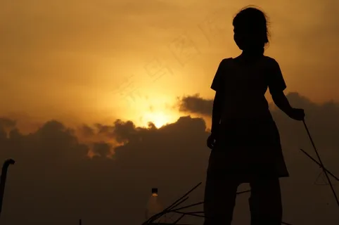 太阳，黄色，日出，日落，云团，天空，傍晚的天空