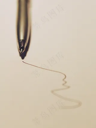 鱼钩,假饵,圆珠笔,耳机,N,圆珠笔标记纸