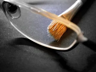 眼镜，玻璃，眼镜玻璃，刷子，猪鬃刷