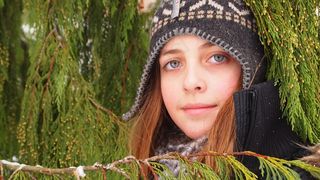 凝视，帽子，树枝，绿色肖像