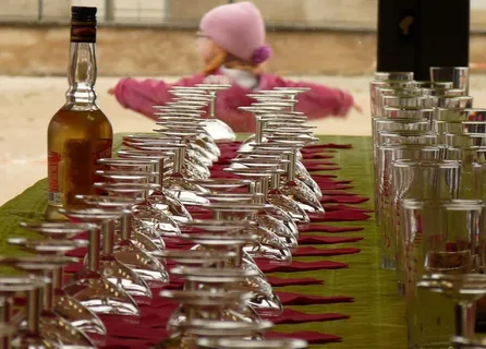 喜悦，儿童，太阳镜，酒杯，酒精，酒吧