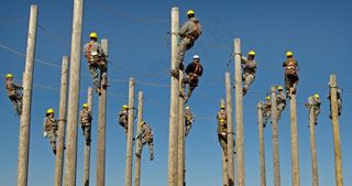 工人，培训，电气，电线杆，攀岩，安全帽