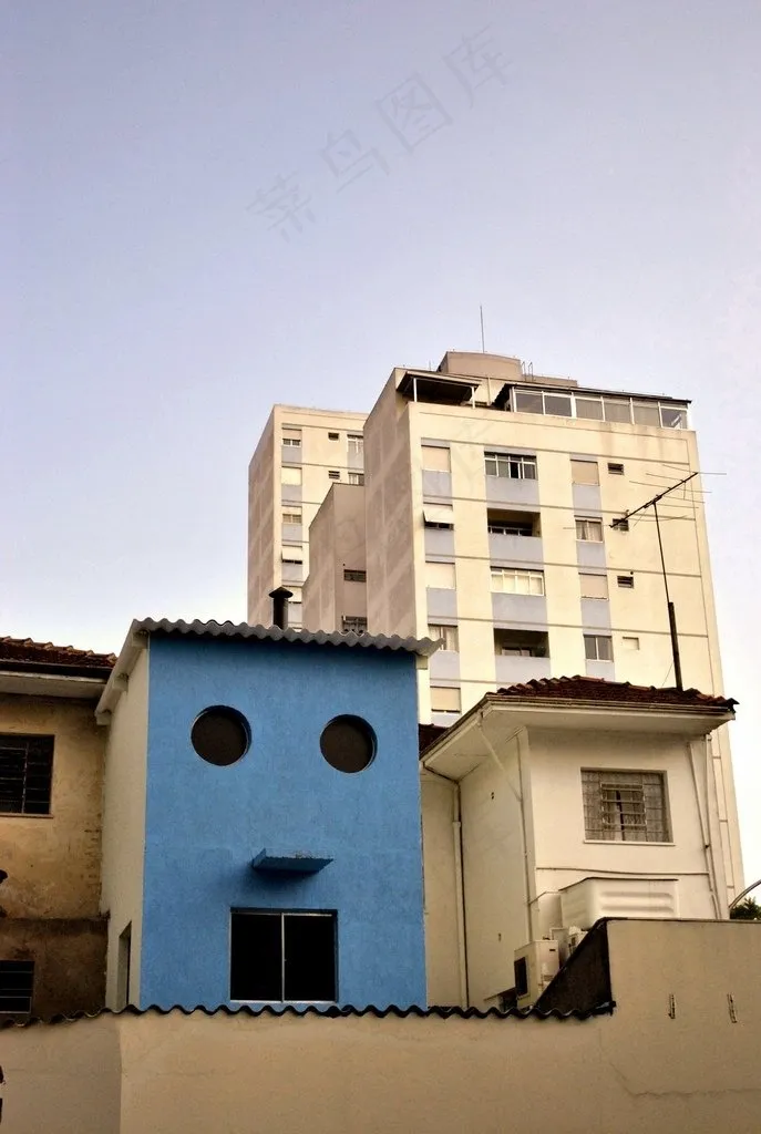 居民楼,剧院/博物馆/礼堂,建筑,城楼,轿车,面对的地方