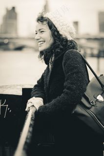 美女,人物特写,运动鞋,头发,女孩,黑色和白色的时尚肖像模型