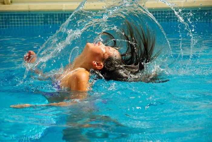 游泳池，水，假期，女孩，头发