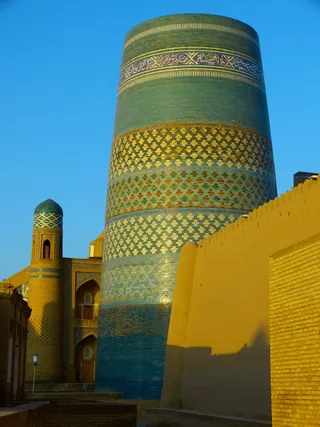 希瓦（Khiva），早晨，卡尔塔小调，短尖塔