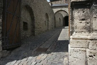 城堡入口，城堡，中世纪，铺路石