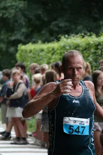 散步，田径运动，比赛，饮酒