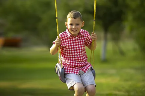 男孩，秋千，播放，秋千，儿童，快乐，夏天