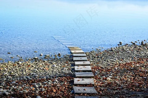 进入，退出，离开，自然，水，石头，出，沉默