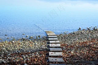 进入，退出，离开，自然，水，石头，出，沉默