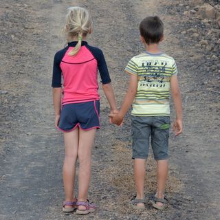 儿童，人，男孩，女孩，友谊，连通性