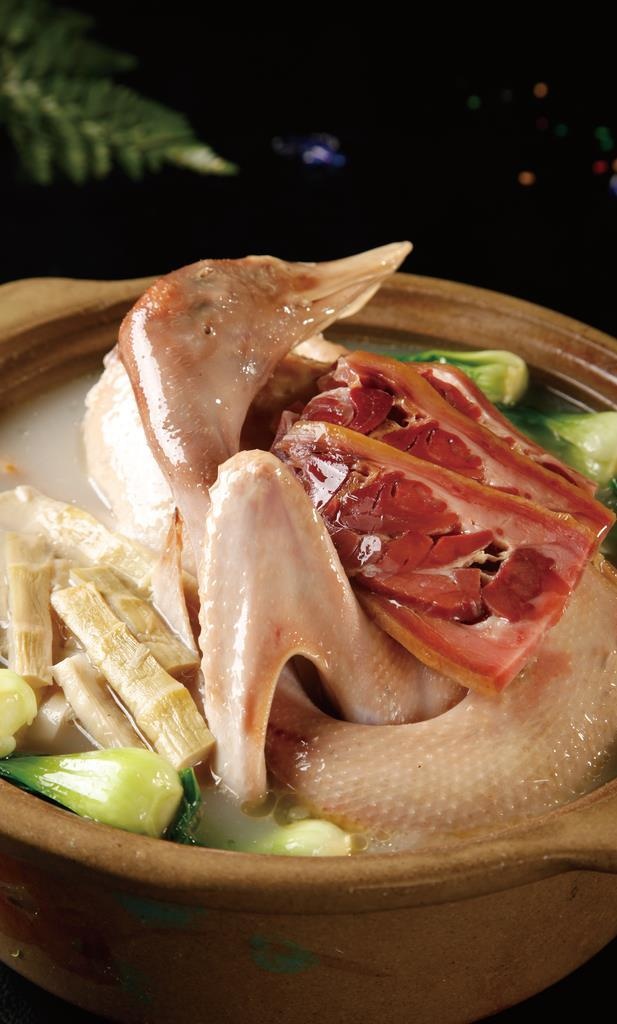 笋干老鸭煲图片