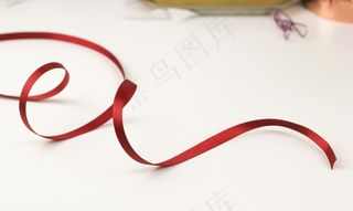 红色丝带图片