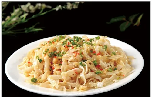 蒜茸蒸河粉图片