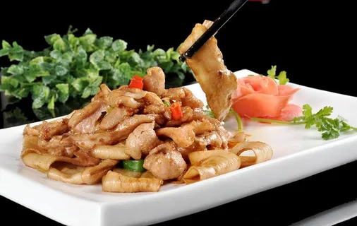 杏鲍菇炒松板肉图片