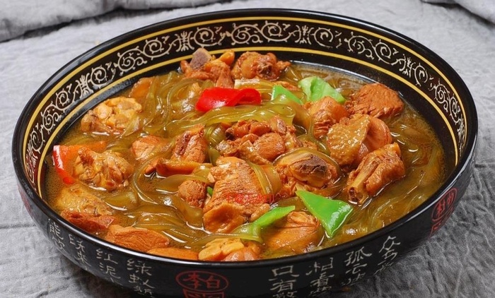 土鸡炖宽粉图片