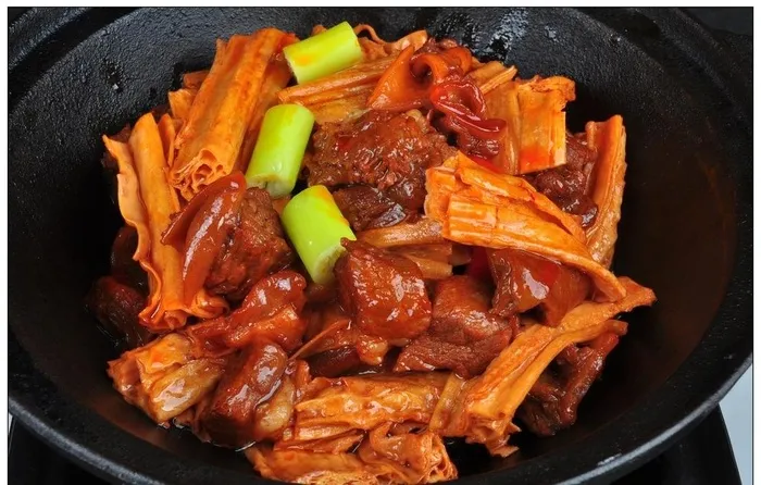 支竹牛腩煲图片