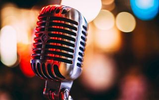 摇麦麦克风图片