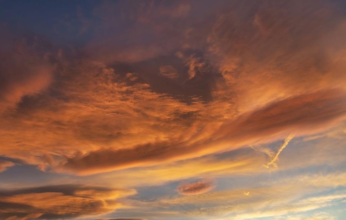 夕阳天空图片