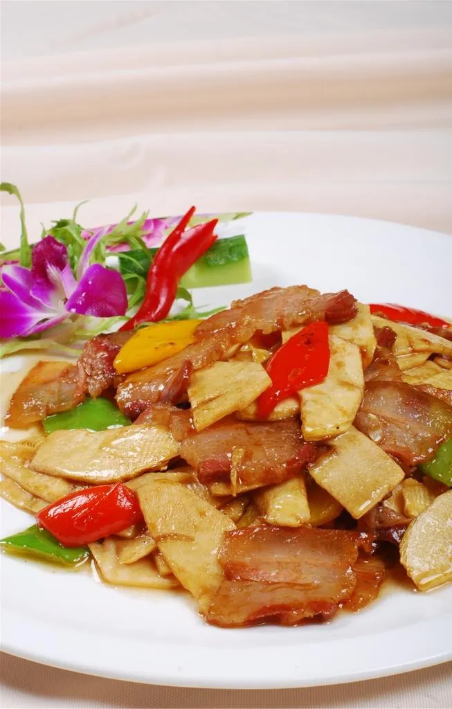 风干肉炒山笋图片