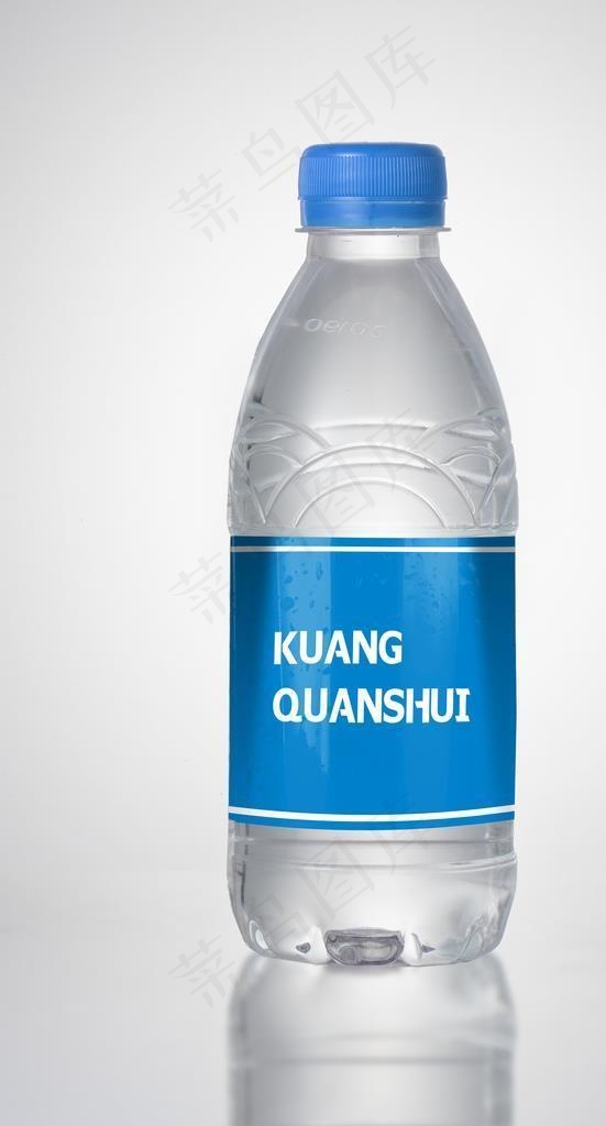 小矿泉水瓶样机小瓶纯净水样机图片