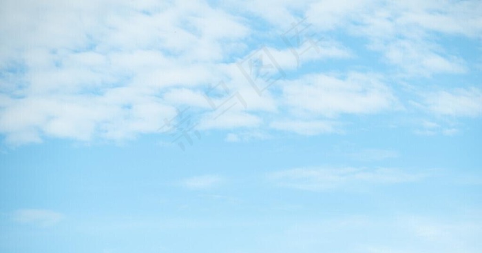 蓝色天空图片