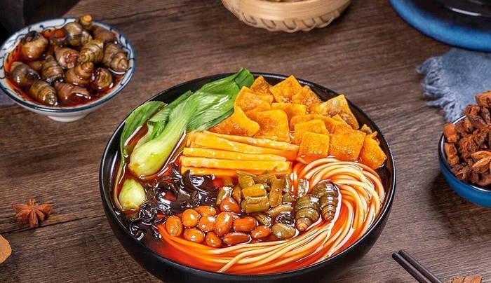 螺蛳粉摄影图图片